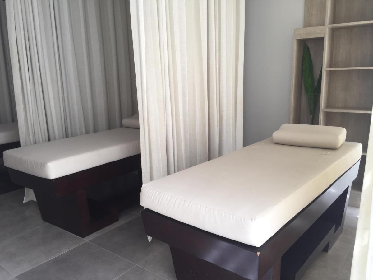 Mactan Newtown Condo Lapu-Lapu City Esterno foto