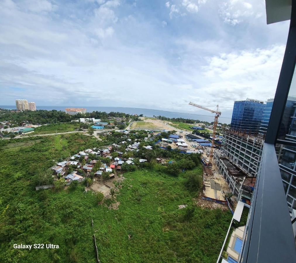 Mactan Newtown Condo Lapu-Lapu City Esterno foto