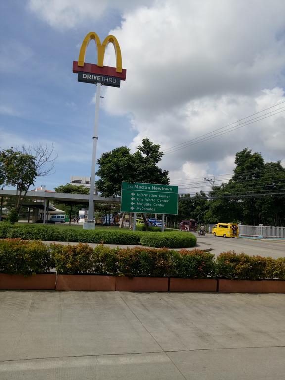 Mactan Newtown Condo Lapu-Lapu City Esterno foto