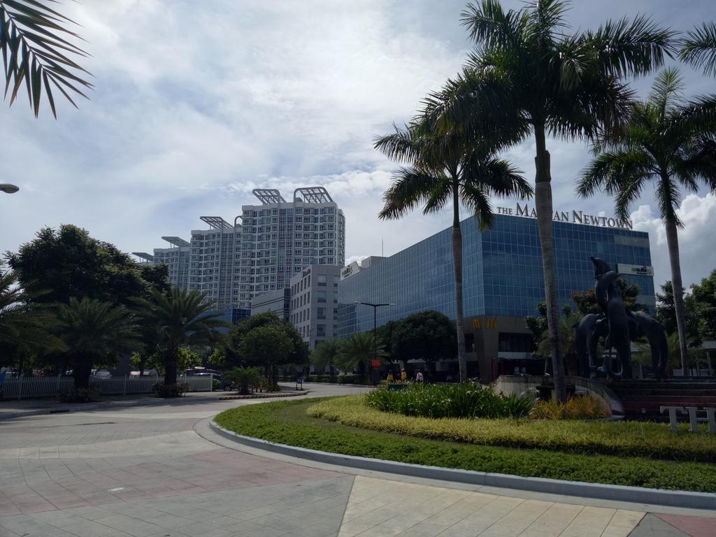 Mactan Newtown Condo Lapu-Lapu City Esterno foto