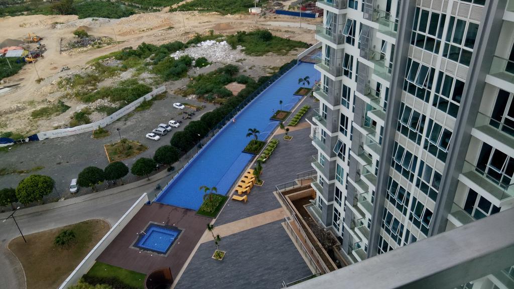 Mactan Newtown Condo Lapu-Lapu City Esterno foto