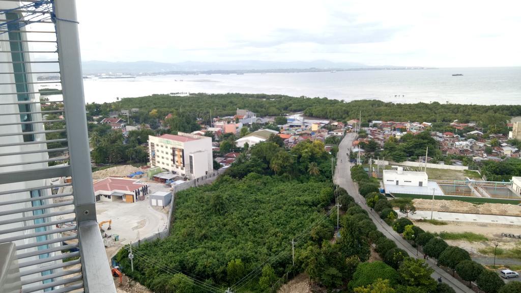 Mactan Newtown Condo Lapu-Lapu City Esterno foto