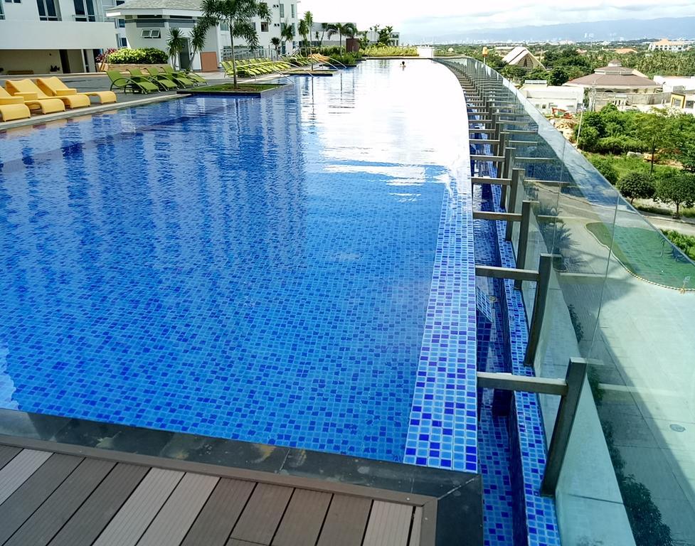 Mactan Newtown Condo Lapu-Lapu City Esterno foto