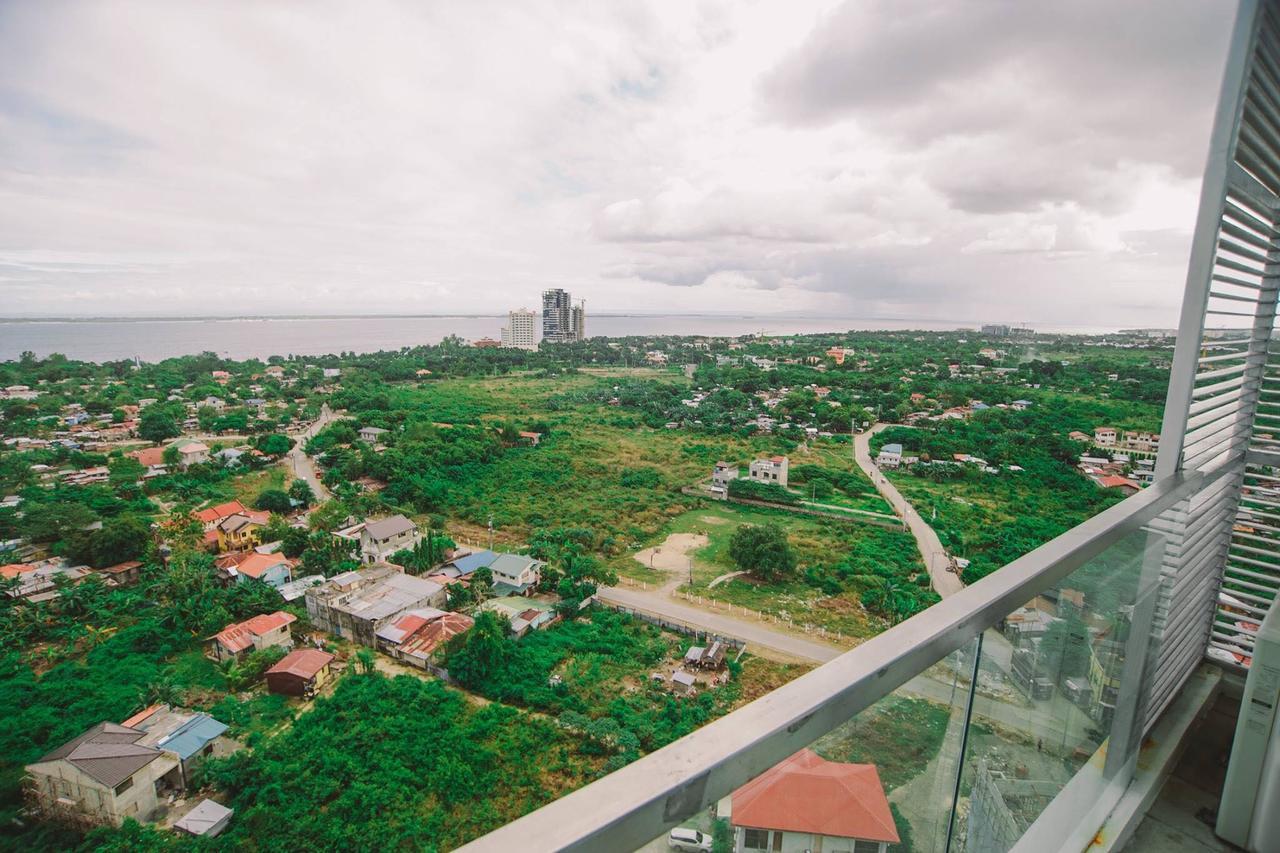 Mactan Newtown Condo Lapu-Lapu City Esterno foto